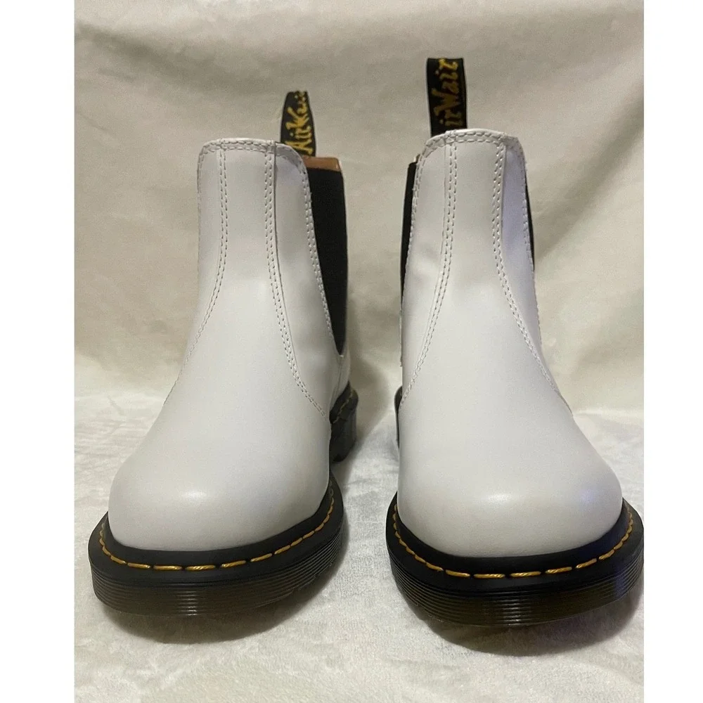 Dr. Martens 2976 YS White Leather Chelsea Boots Unisex Mens Size 8 Womens Size 9